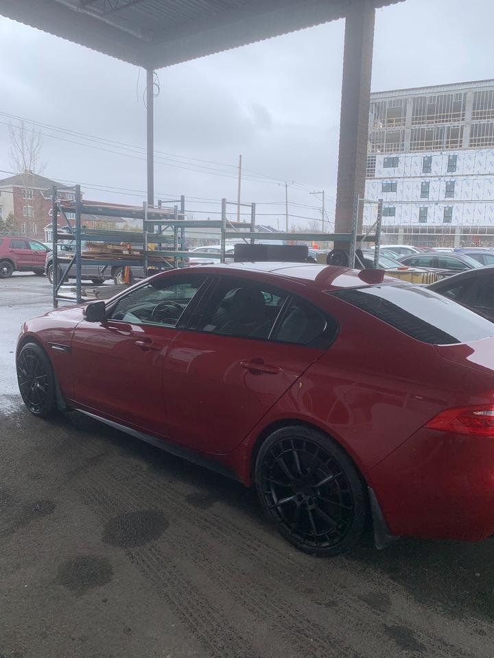 Jaguar XE 2018 - Thumbnail 9