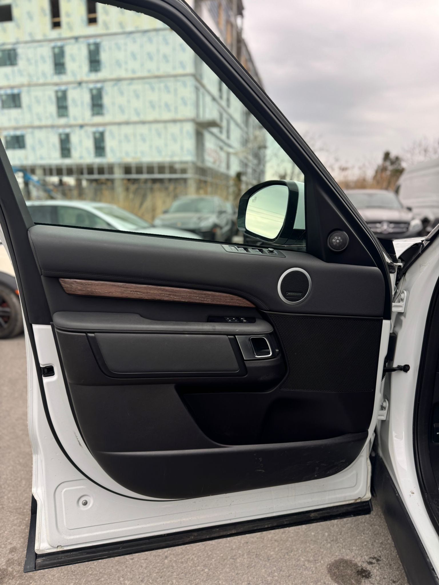 Land Rover Discovery 2018 - Thumbnail 13