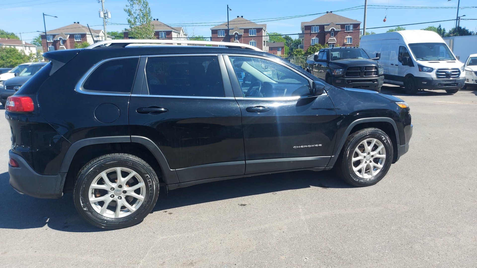 Jeep Cherokee 2017 - Thumbnail 2