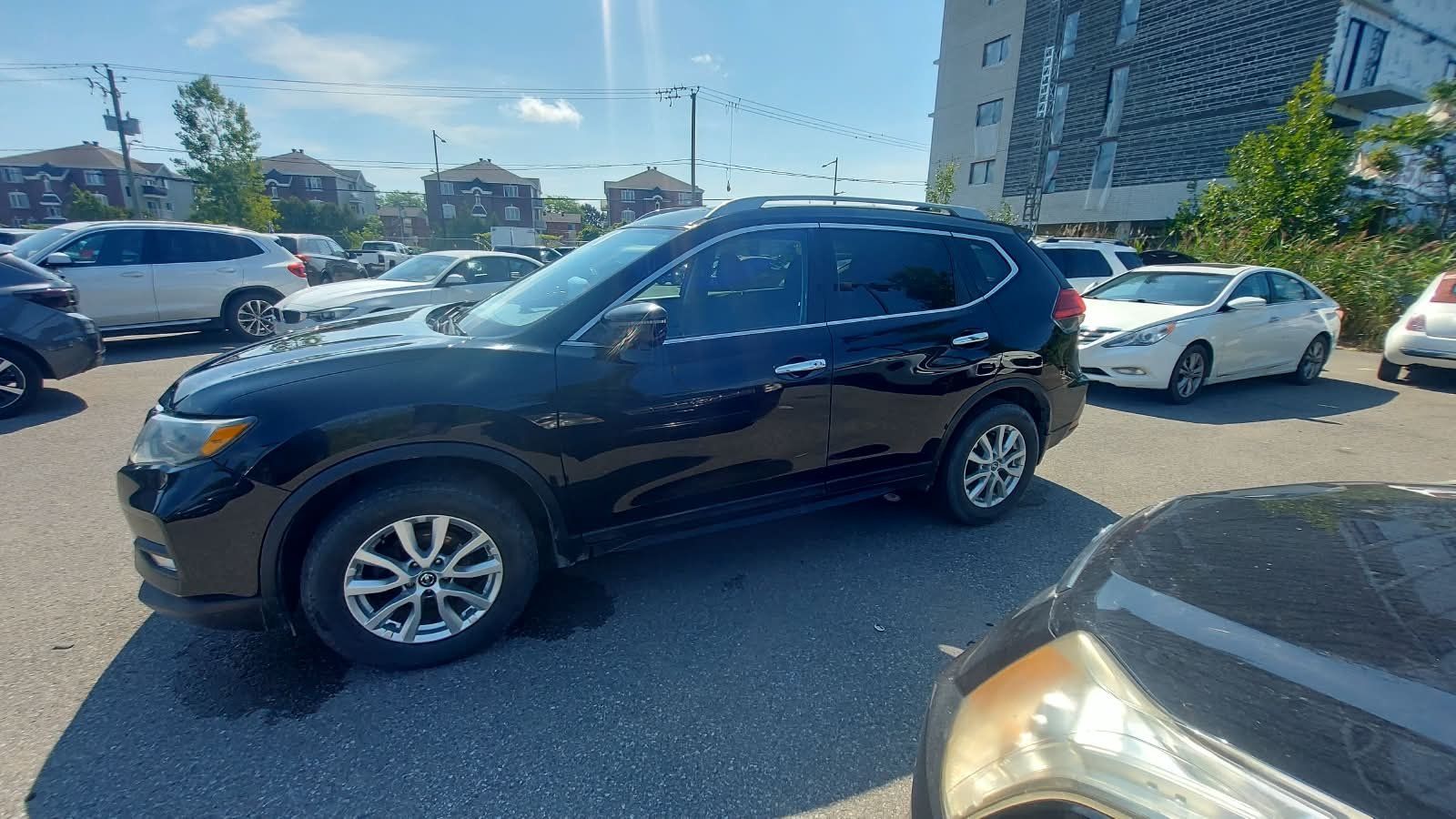Nissan Rogue 2017 - Thumbnail 2