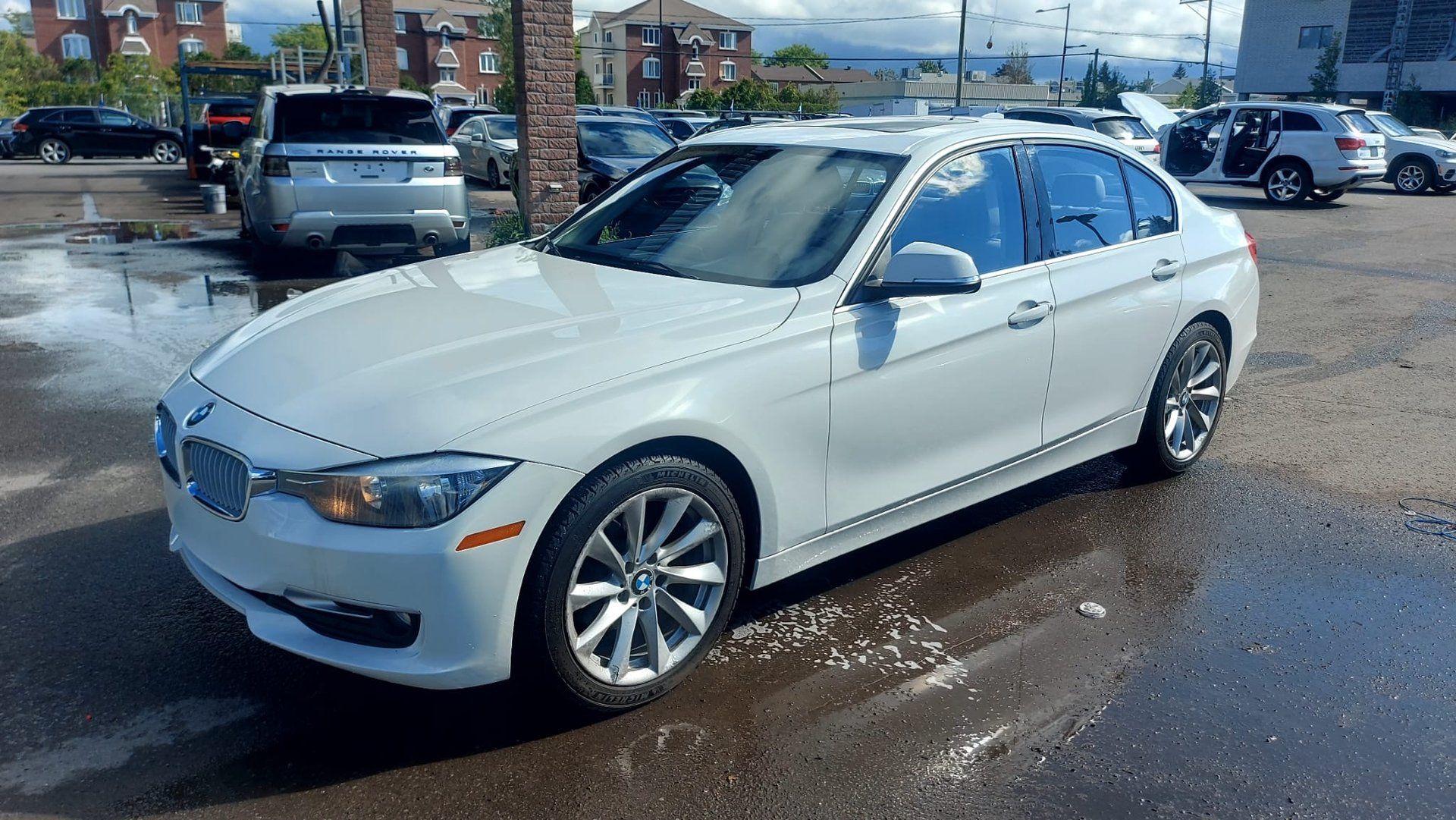 BMW 3 Series 2014 - Thumbnail 1