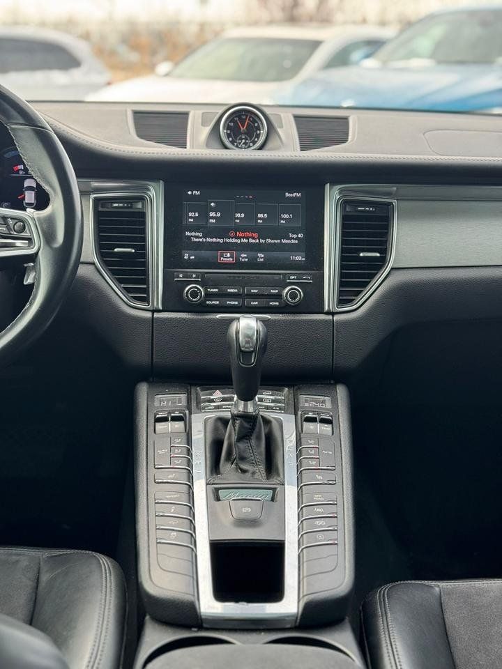 Porsche Macan 2017 - Image 13