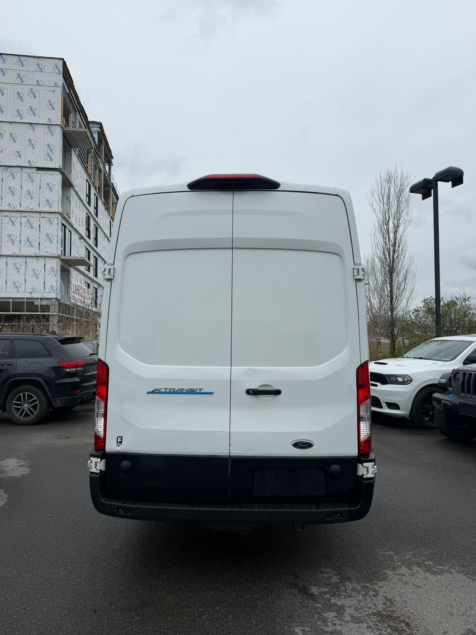 Ford E Transit Cargo VAN 2022 - Image 2