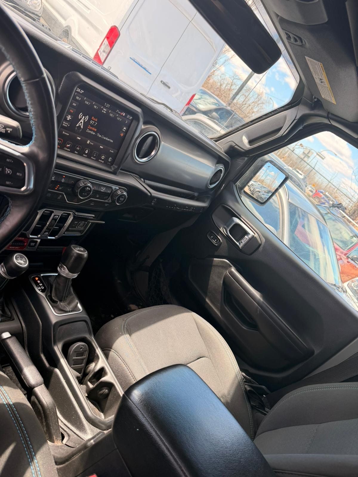 Jeep Wrangler 4xe 2021 - Image 6