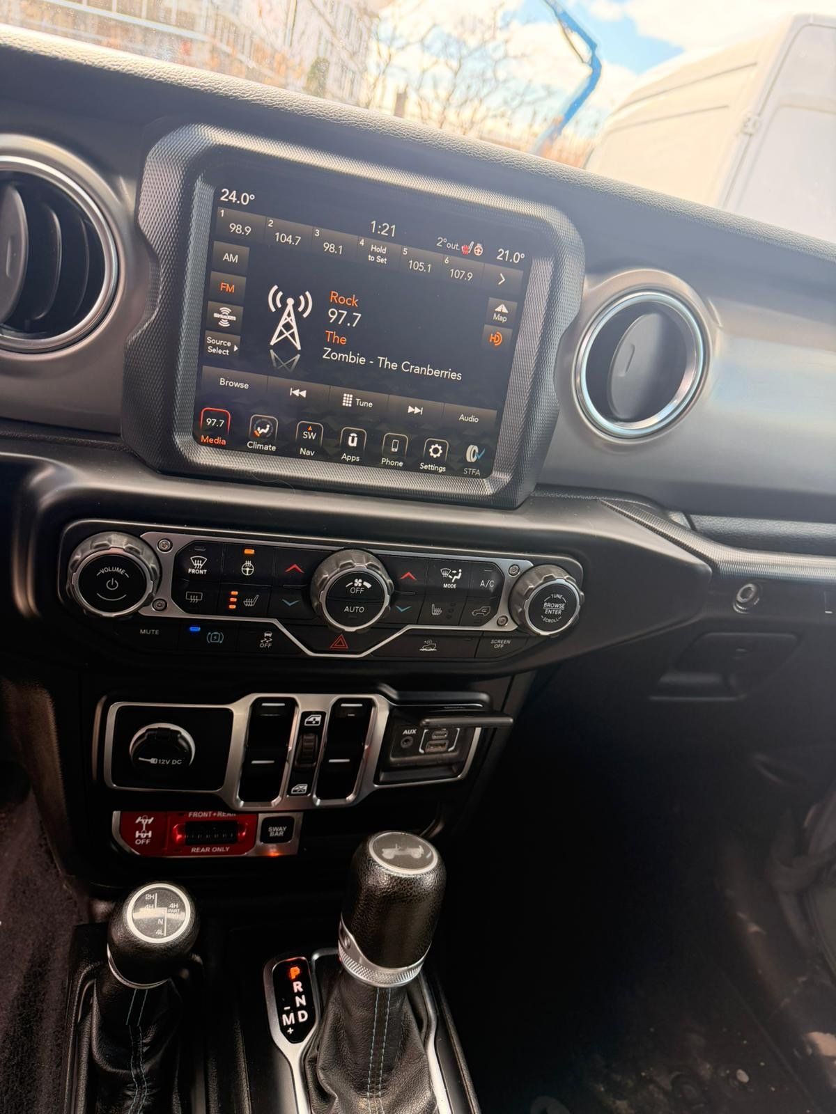 Jeep Wrangler 4xe 2021 - Image 7