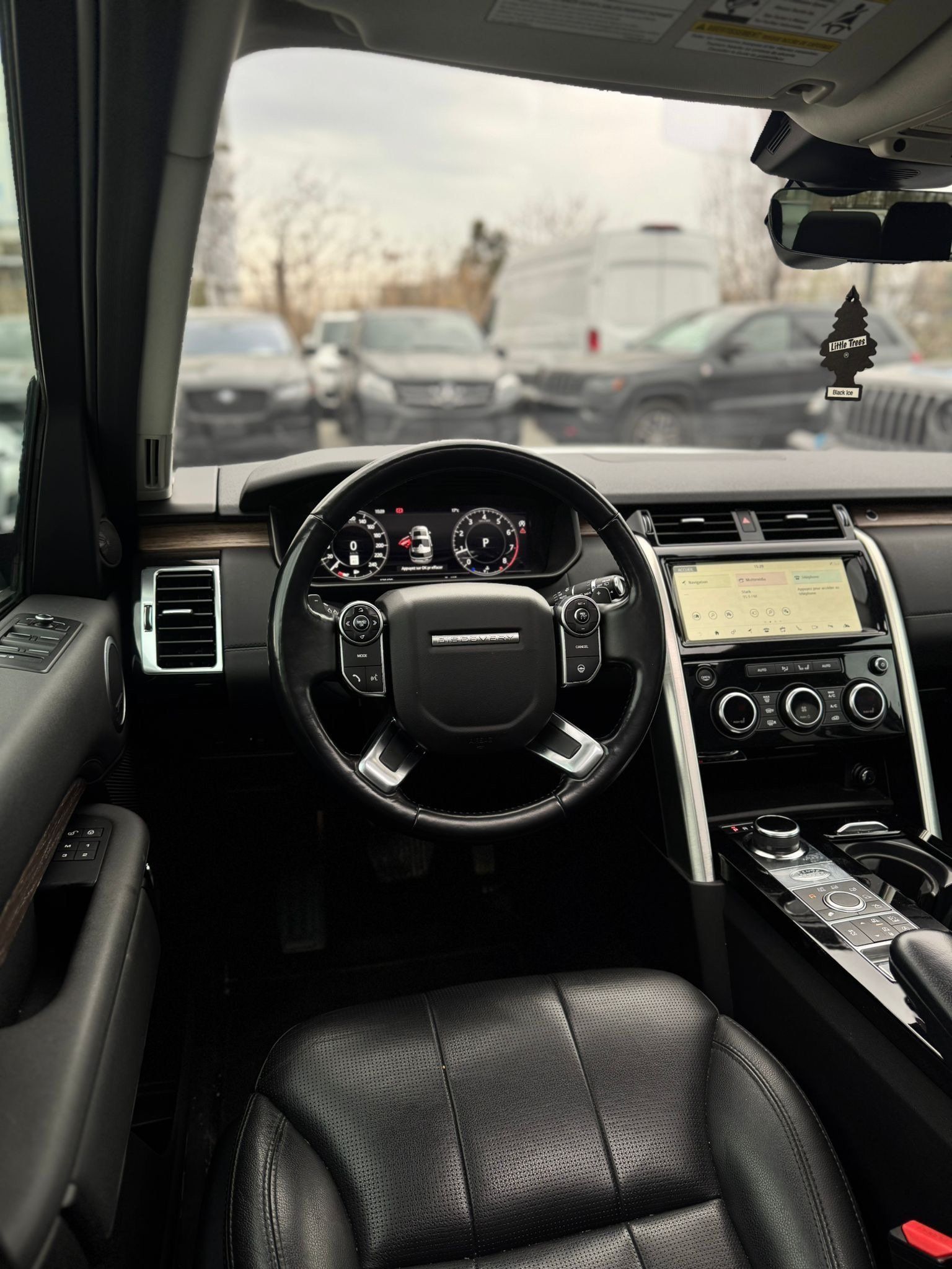Land Rover Discovery 2018 - Image 12
