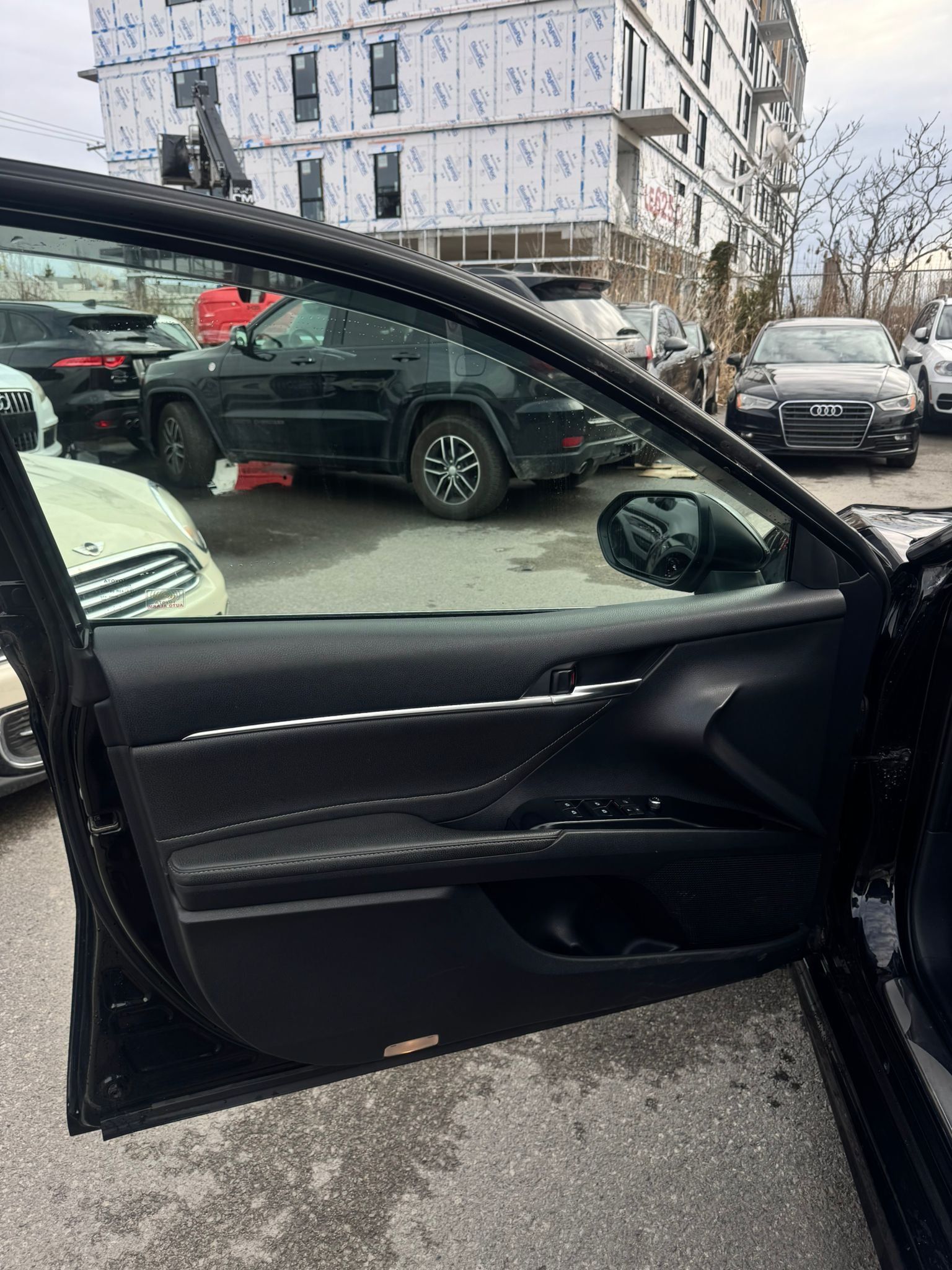 Toyota Camry 2018 - Image 12