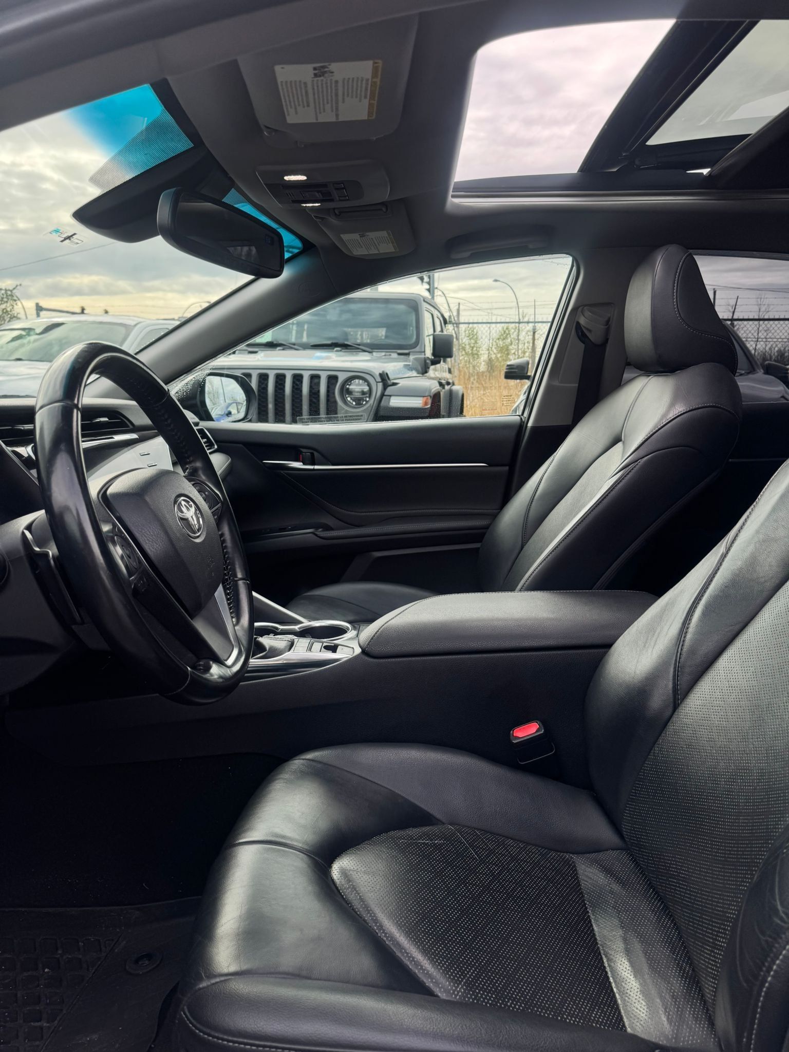 Toyota Camry 2018 - Image 8