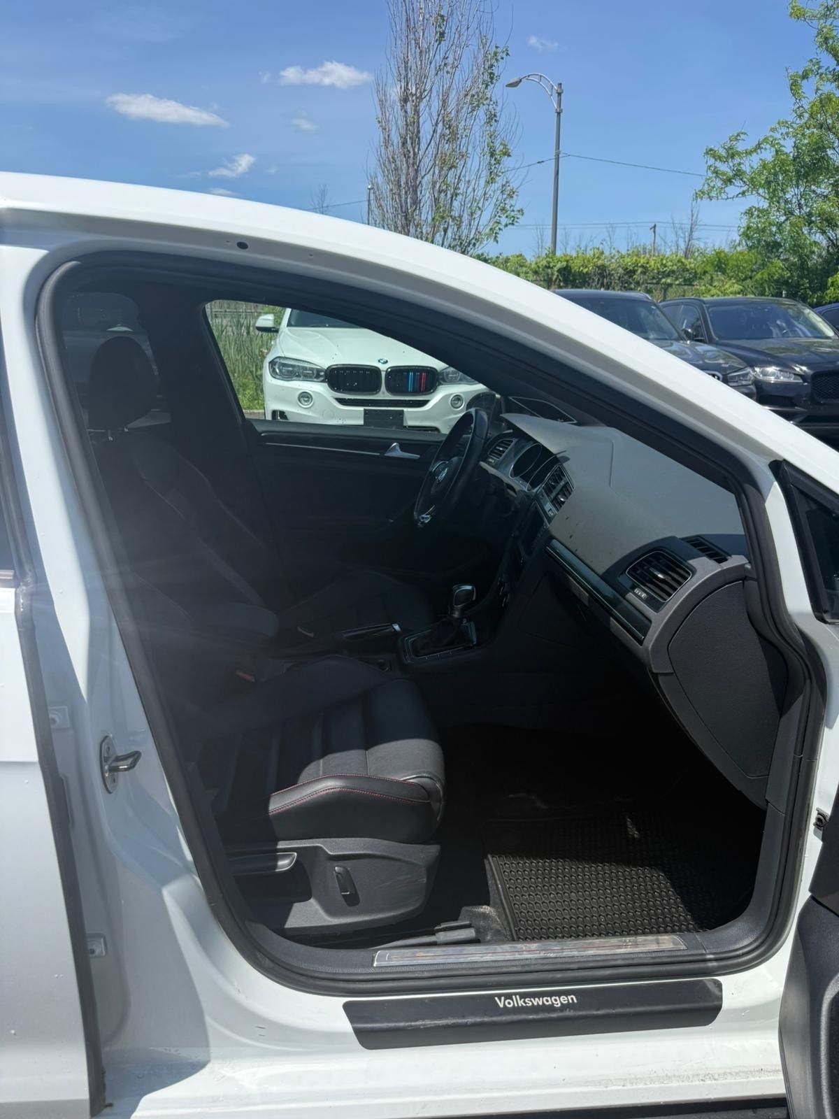 Volkswagen Golf GTI 2017 - Image 10