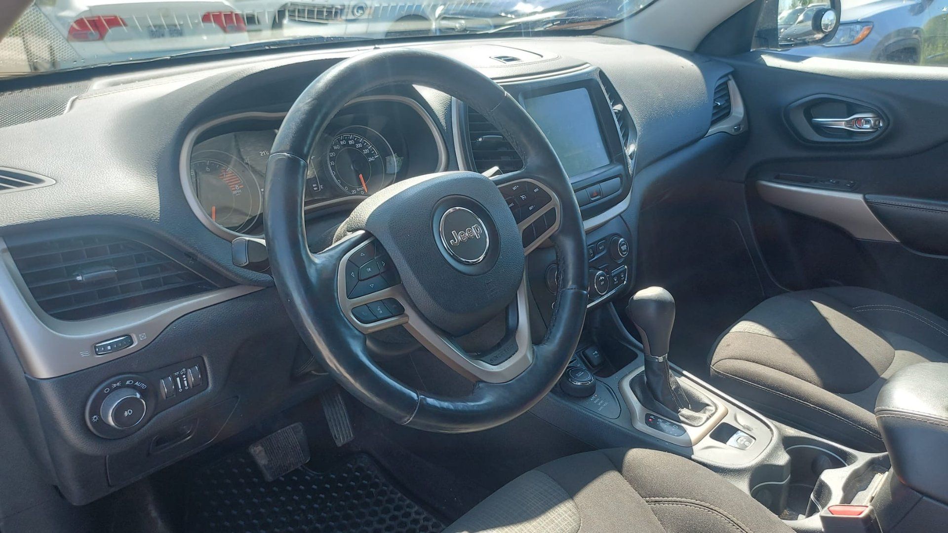 Jeep Cherokee 2017 - Image 4
