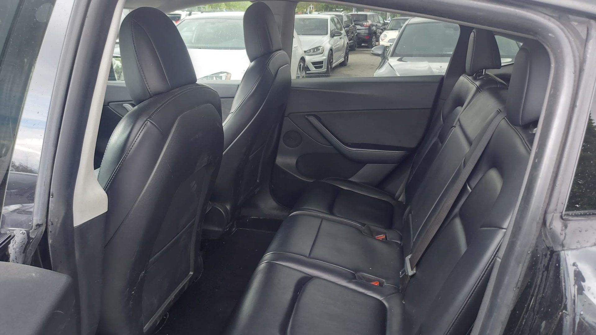 Tesla Model Y 2021 - Image 8