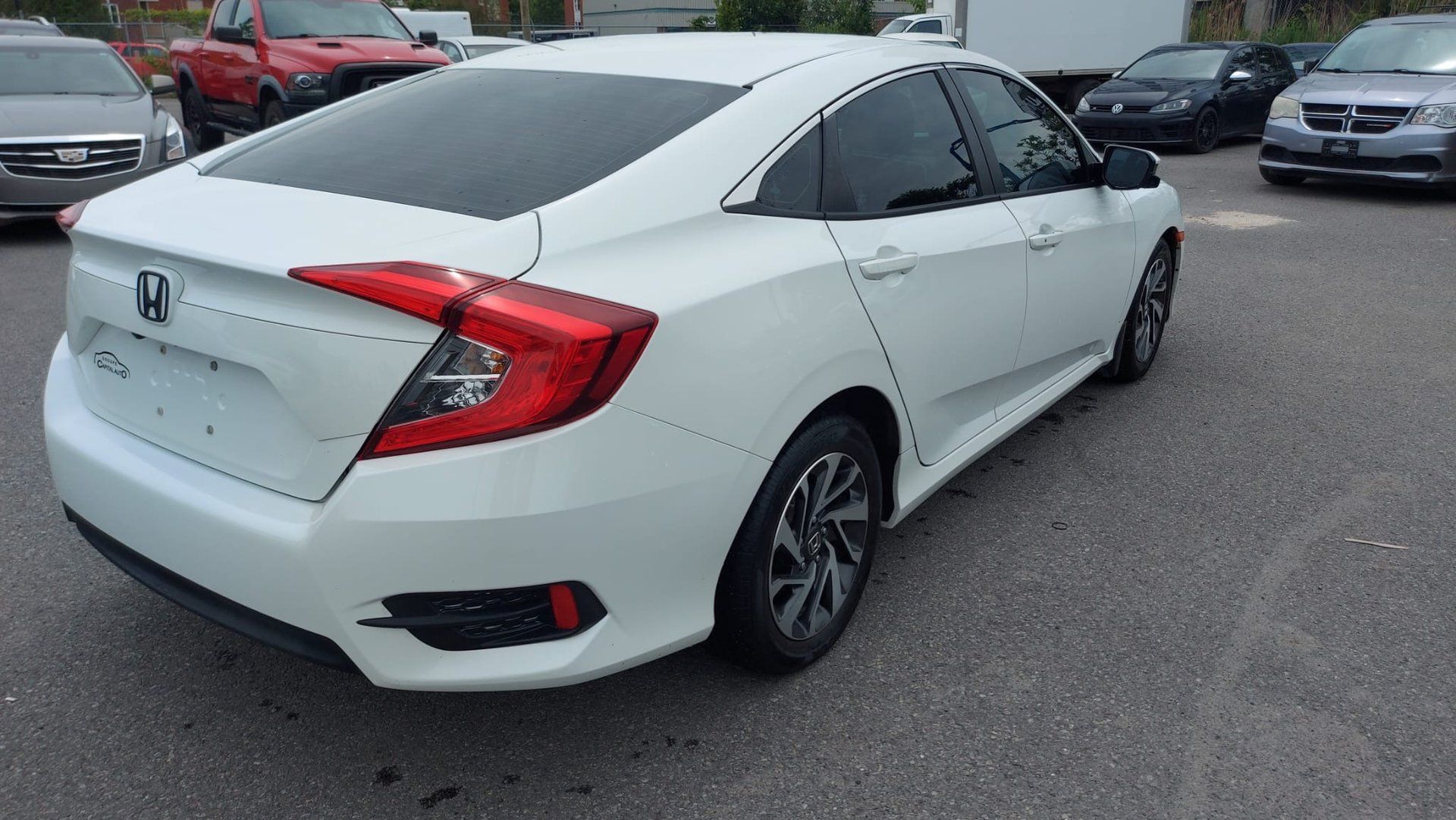 Honda Civic 2016 - Image 12