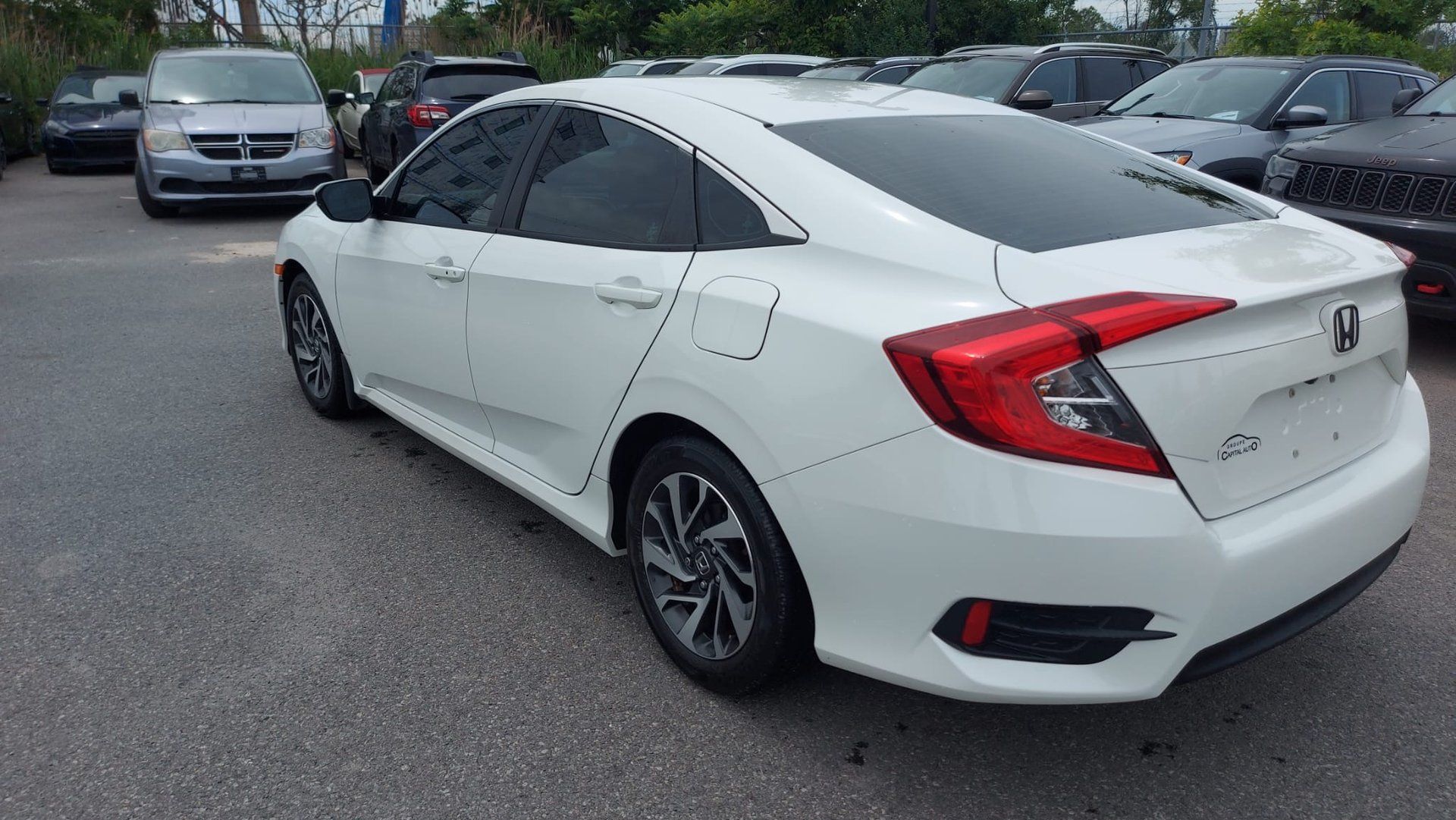 Honda Civic 2016 - Image 11