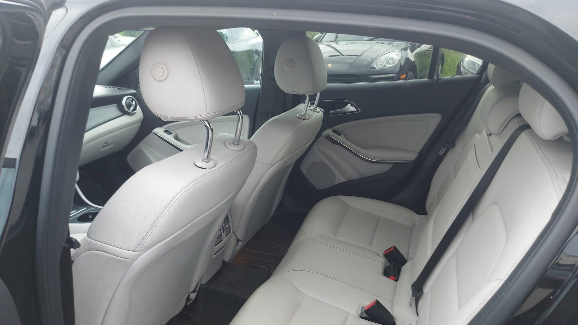 Mercedes-Benz GLA 250 2018 - Image 9