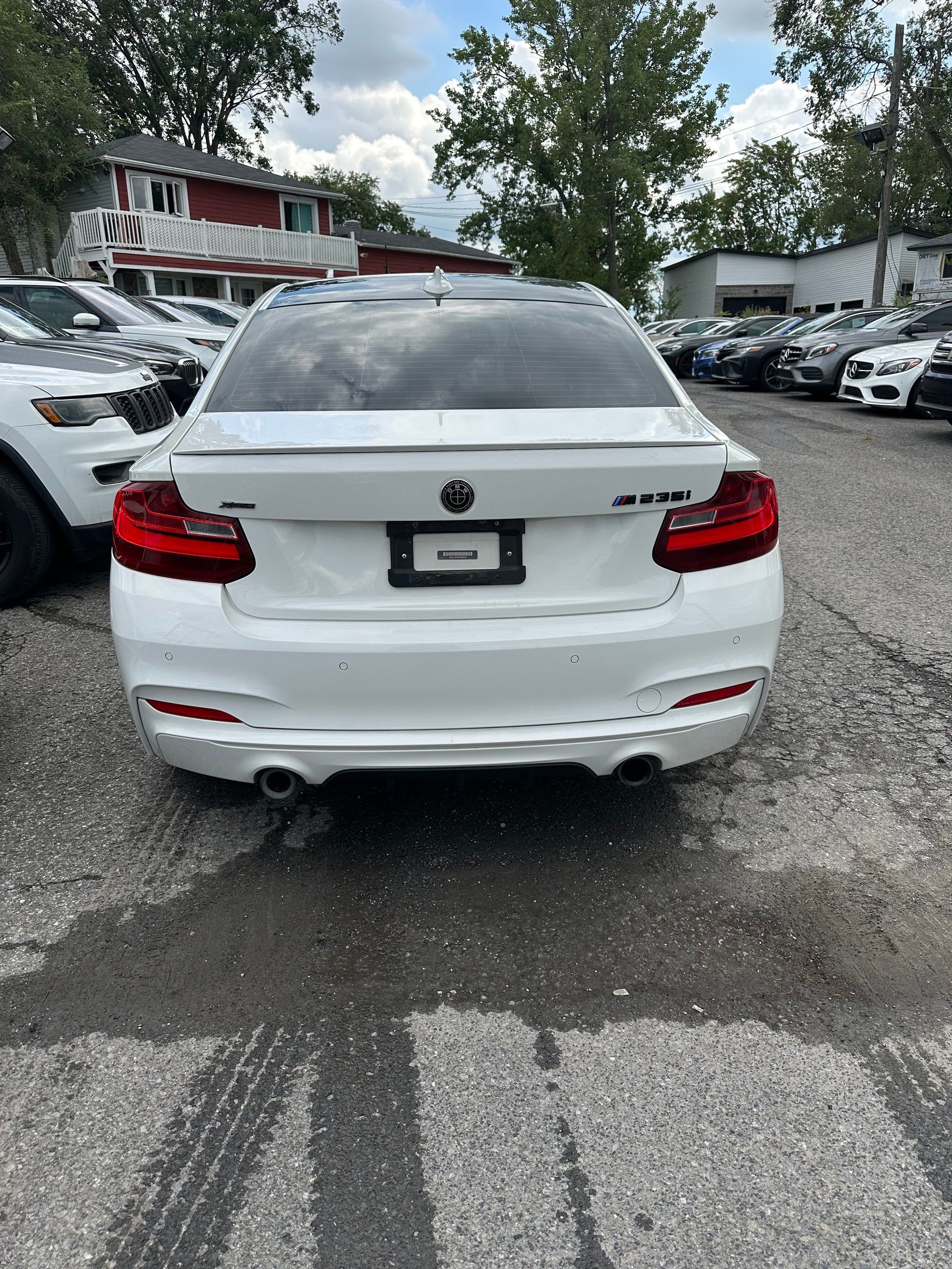 BMW M235i 2015 - Image 10