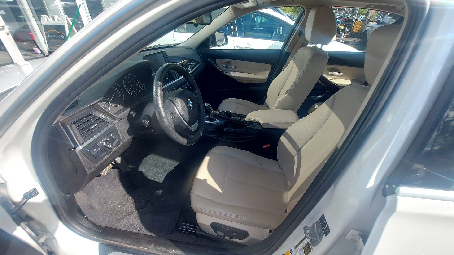 BMW 3 Series 2014 - Image 9