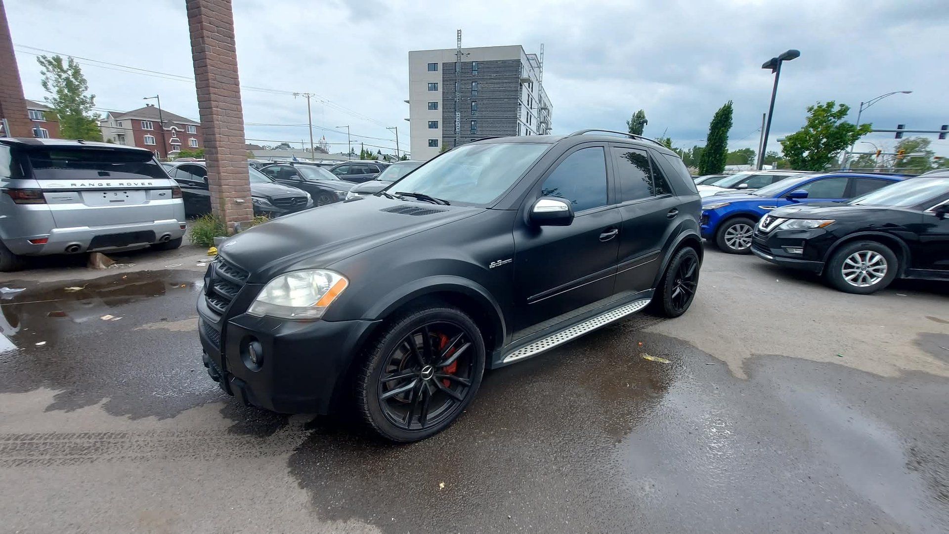 Mercedes-Benz ML 63 AMG 2010 - Image 0 