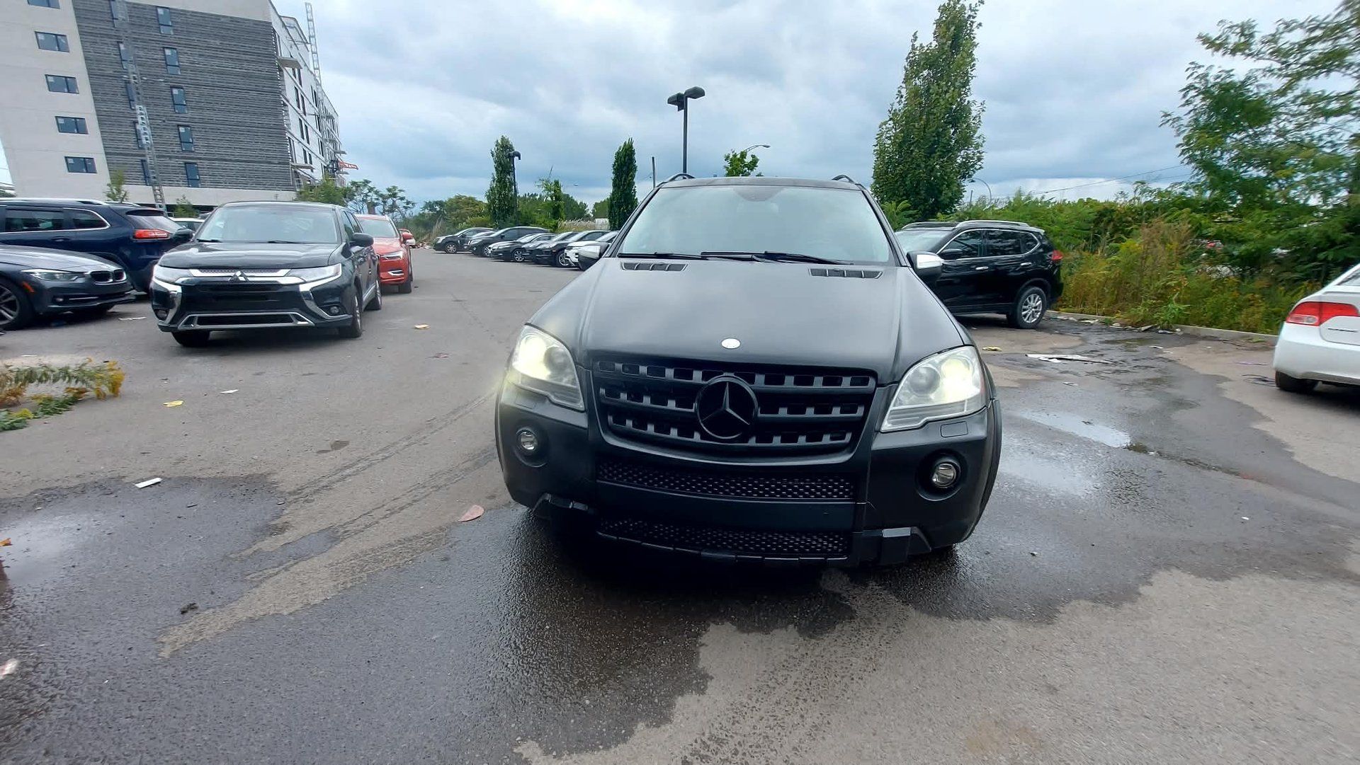 Mercedes-Benz ML 63 AMG 2010 - Image 2 