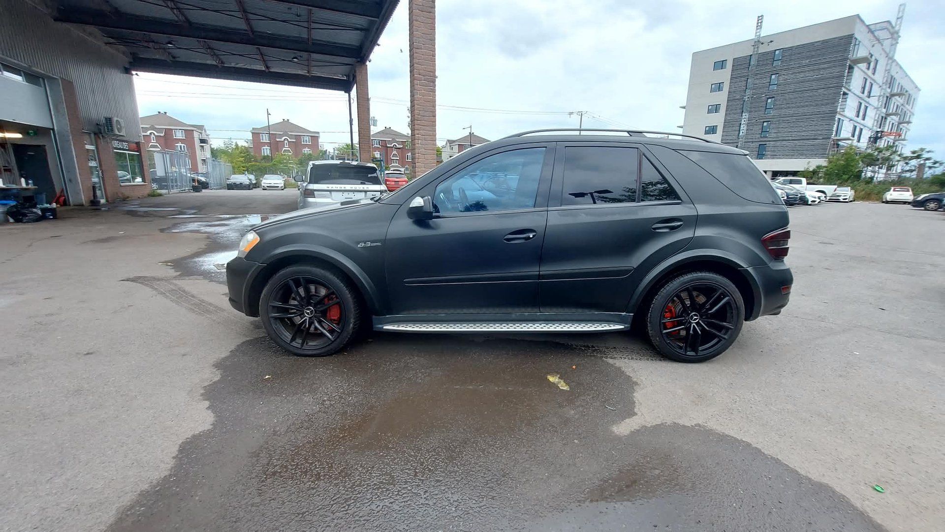 Mercedes-Benz ML 63 AMG 2010 - Image 3 