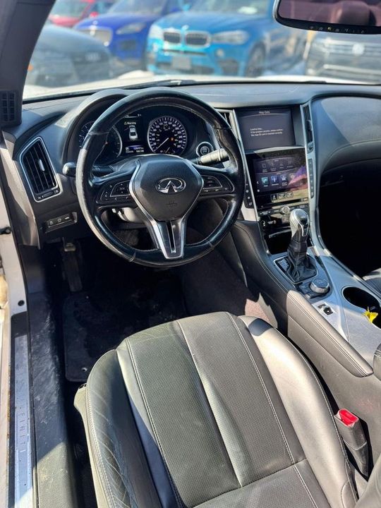 Infiniti Q60 2017 - Image 11