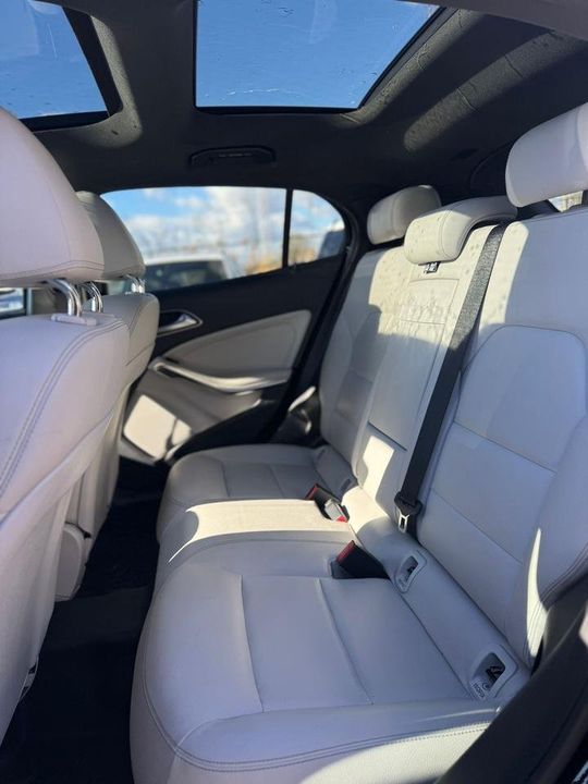 Mercedes-Benz Benz GLA 2018 - Image 10