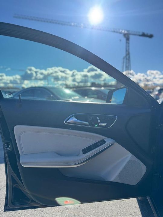 Mercedes-Benz Benz GLA 2018 - Image 13