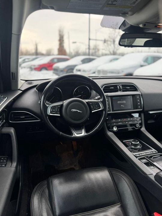 Jaguar F Pace 2018 - Image 10