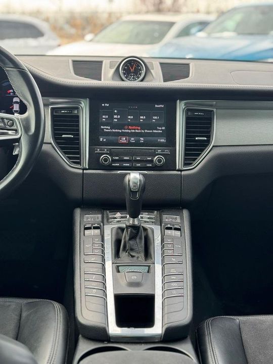 Porsche Macan 2017 - Image 13