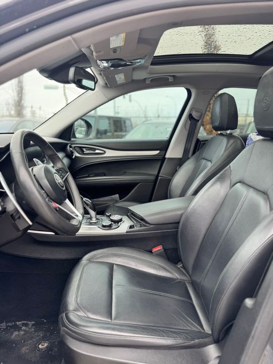 Alfa Romeo Stelvio 2018 - Image 13