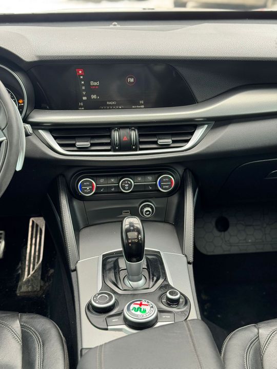 Alfa Romeo Stelvio 2018 - Image 3