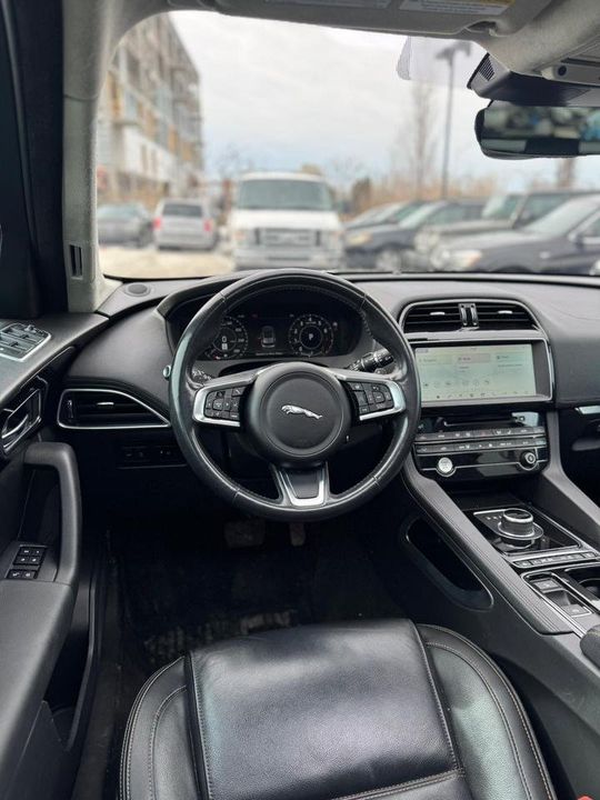 Jaguar F Pace 2020 - Image 11