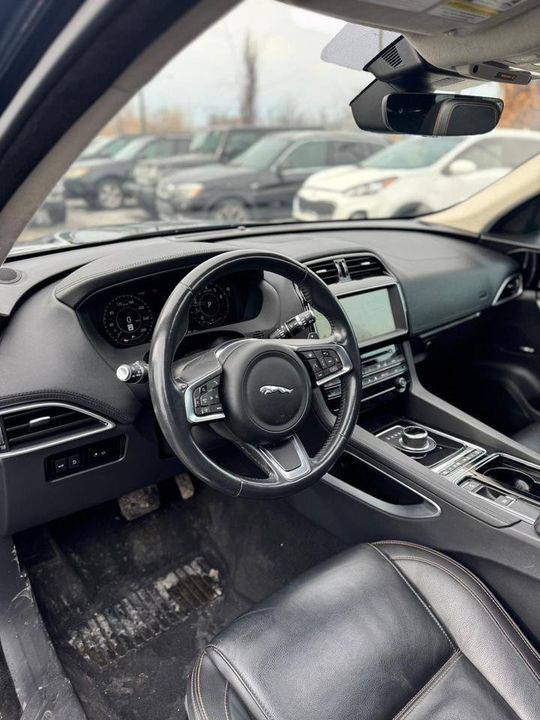 Jaguar F Pace 2020 - Image 13