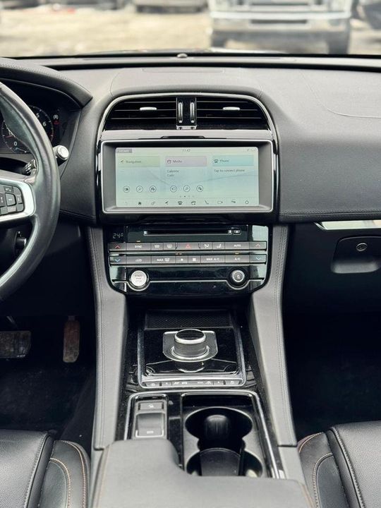 Jaguar F Pace 2020 - Image 6