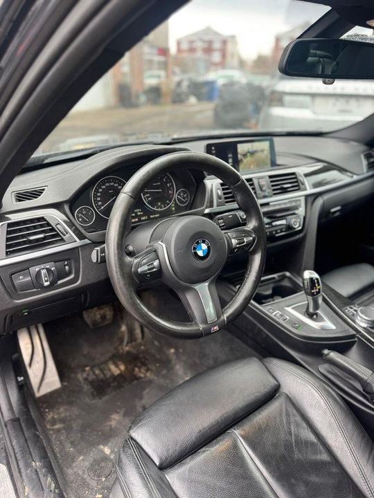 BMW 3 Series 2018 - Image 13