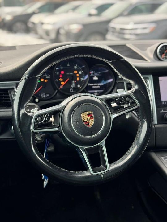 Porsche Macan 2017 - Image 11