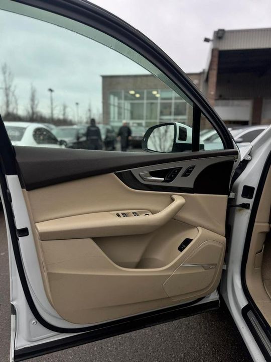 Audi Q7 2018 - Image 11