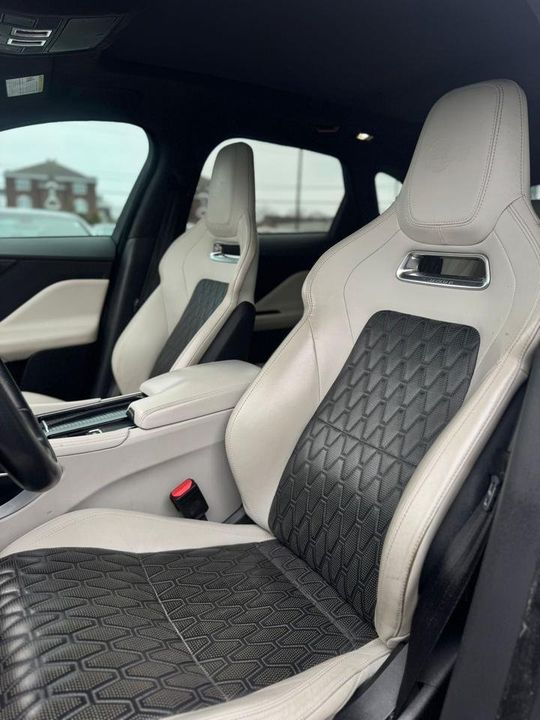 Jaguar F Pace 2020 - Image 10