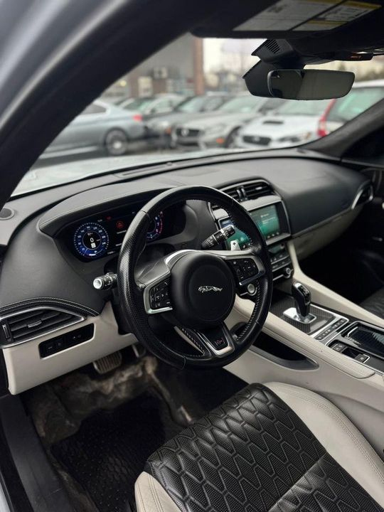 Jaguar F Pace 2020 - Image 7