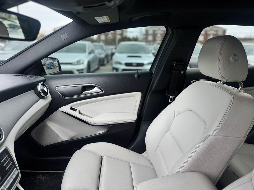 Mercedes-Benz Benz GLA 2019 - Image 11