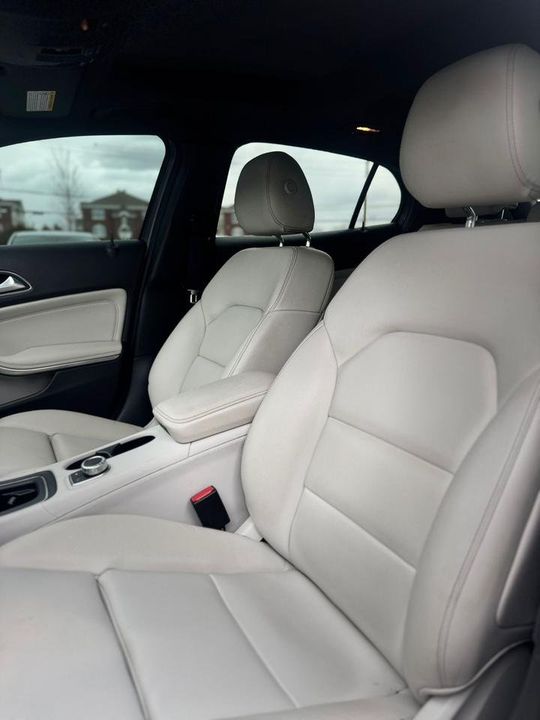 Mercedes-Benz Benz GLA 2019 - Image 13