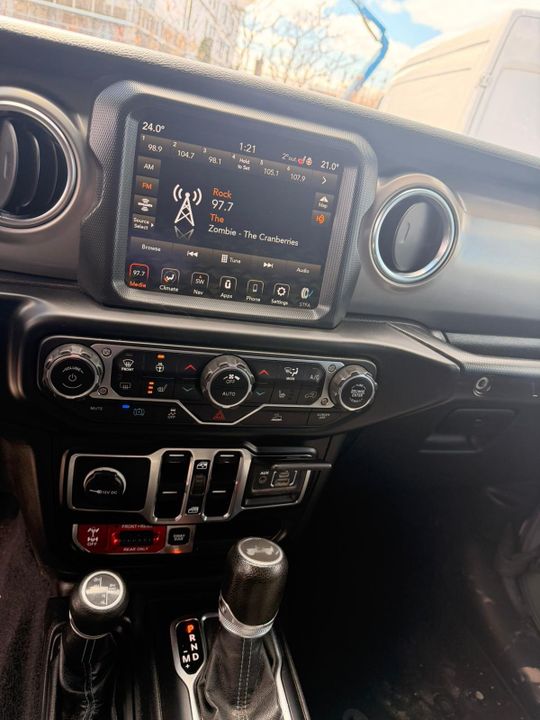 Jeep Wrangler 4xe 2021 - Image 7