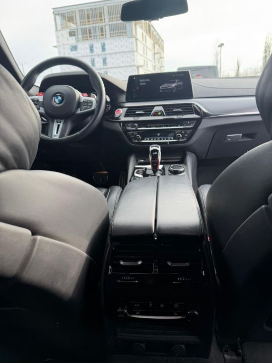 BMW M5 2019 - Image 10