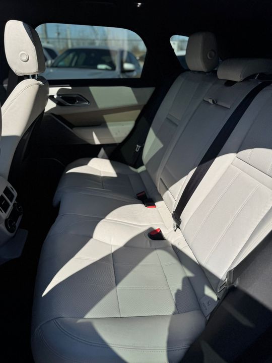 Land Rover Range Rover Velar 2018 - Image 16