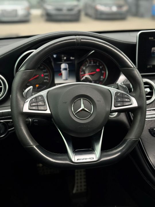 Mercedes-Benz AMG GLC 63 2019 - Image 12