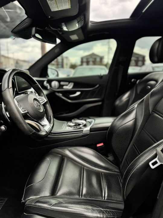 Mercedes-Benz AMG GLC 63 2019 - Image 8