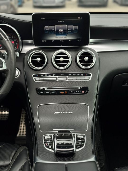 Mercedes-Benz AMG GLC 63 2019 - Image 13