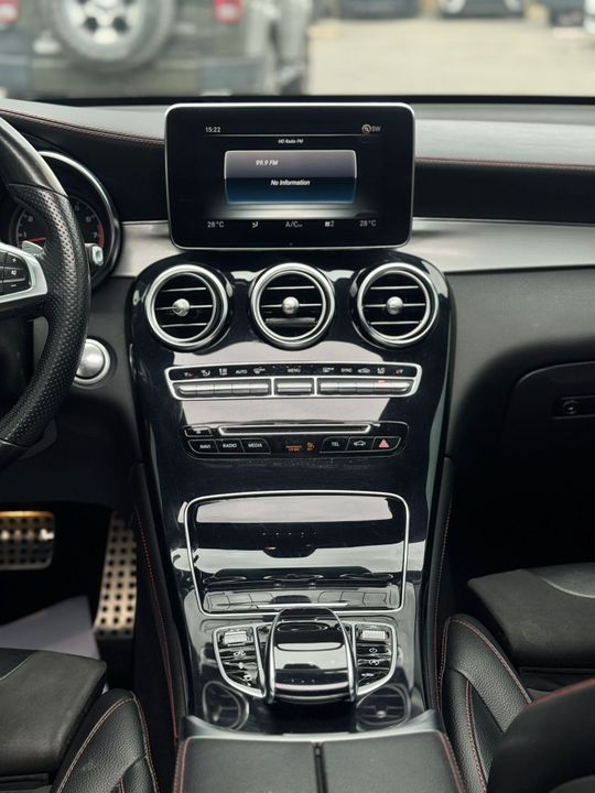 Mercedes-Benz AMG GLC 43 Coupe 2019 - Image 6