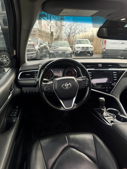 Toyota Camry 2018 - Image 11