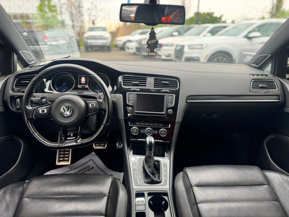 Volkswagen Golf R 2016 - Image 12