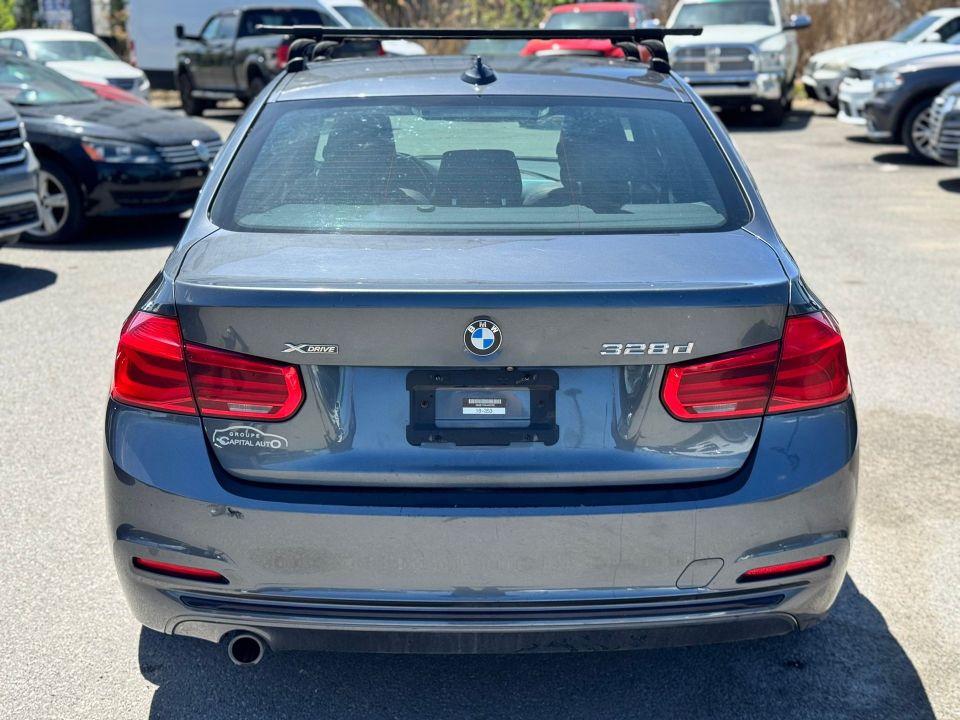 BMW 3 Series 2018 - Image 5